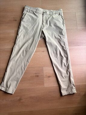 Lululemon ABC Commission Trouser 38/34 - khaki color